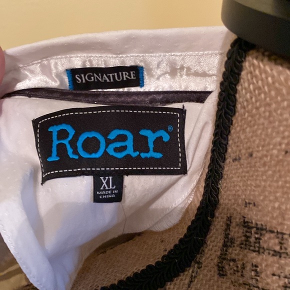Roar button down - Picture 12 of 15